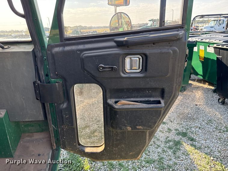 image for item EU5129 2016 Crane Carrier Low Entry refuse truck