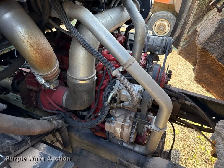 image for item EU5129 2016 Crane Carrier Low Entry refuse truck