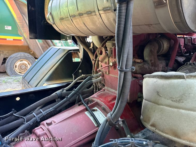 image for item EU5129 2016 Crane Carrier Low Entry refuse truck