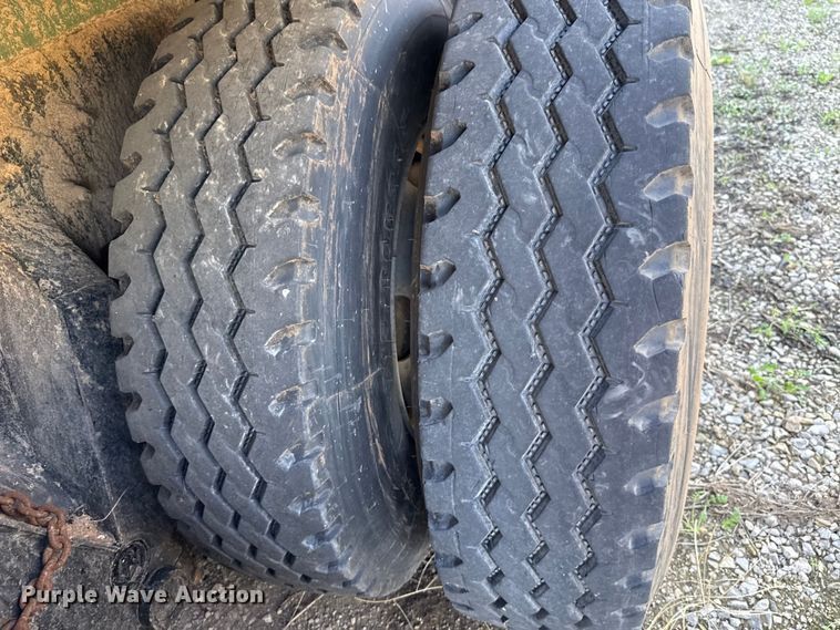 image for item EU5129 2016 Crane Carrier Low Entry refuse truck