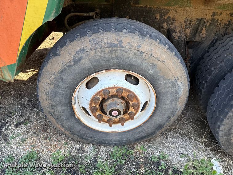 image for item EU5129 2016 Crane Carrier Low Entry refuse truck