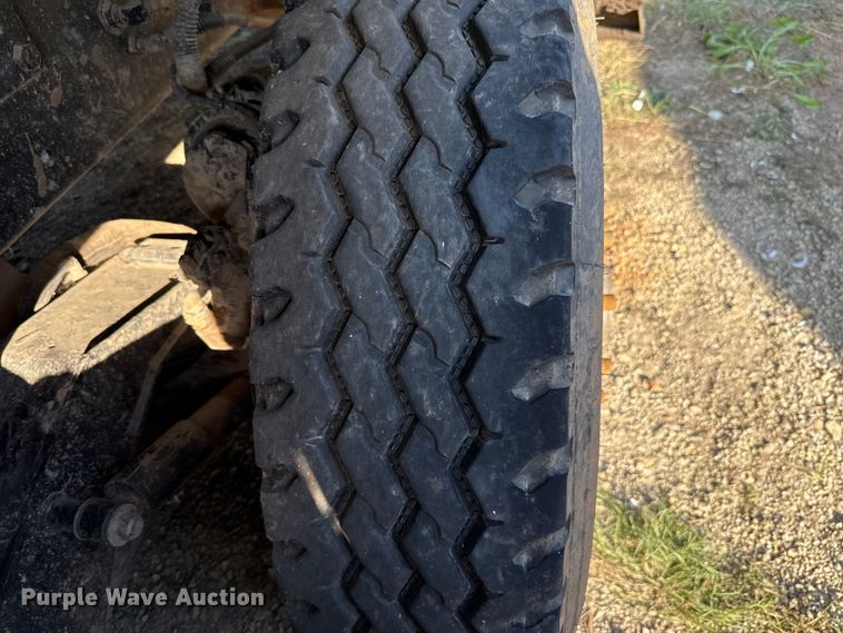 image for item EU5129 2016 Crane Carrier Low Entry refuse truck