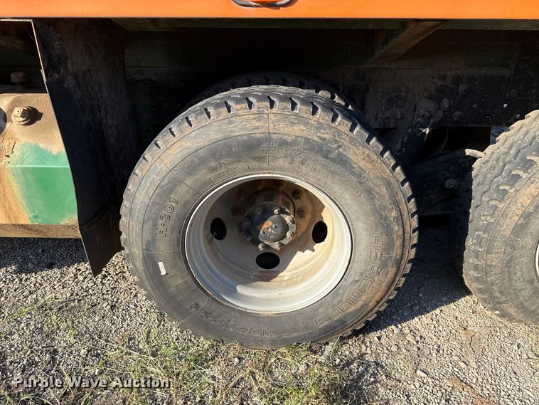 image for item EU5129 2016 Crane Carrier Low Entry refuse truck