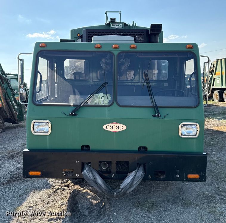 image for item EU5130 2015 Crane Carrier Low Entry refuse truck