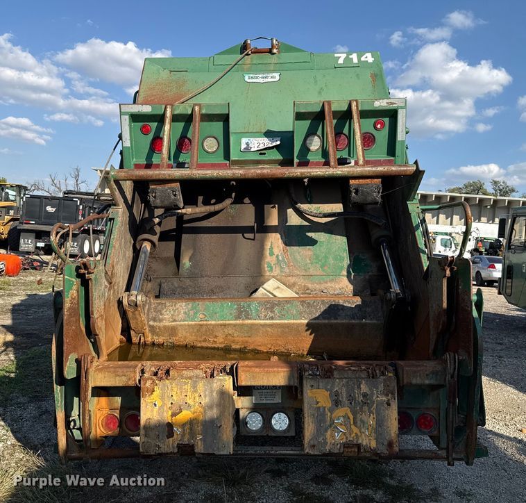 image for item EU5130 2015 Crane Carrier Low Entry refuse truck