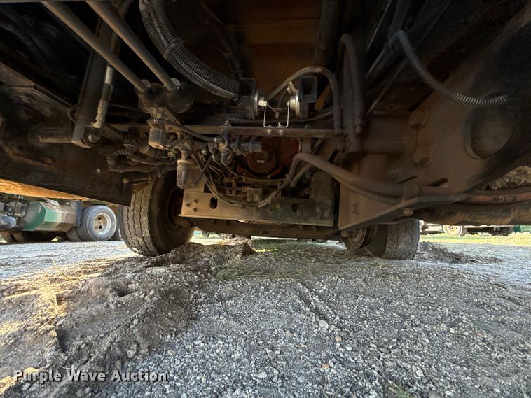 image for item EU5130 2015 Crane Carrier Low Entry refuse truck