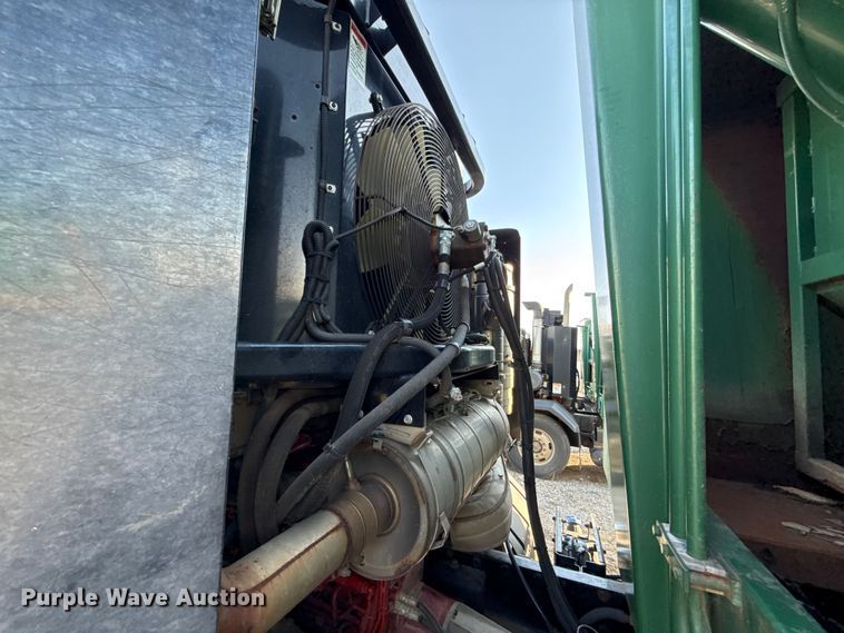 image for item EU5130 2015 Crane Carrier Low Entry refuse truck