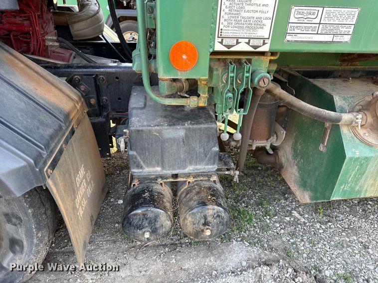 image for item EU5130 2015 Crane Carrier Low Entry refuse truck