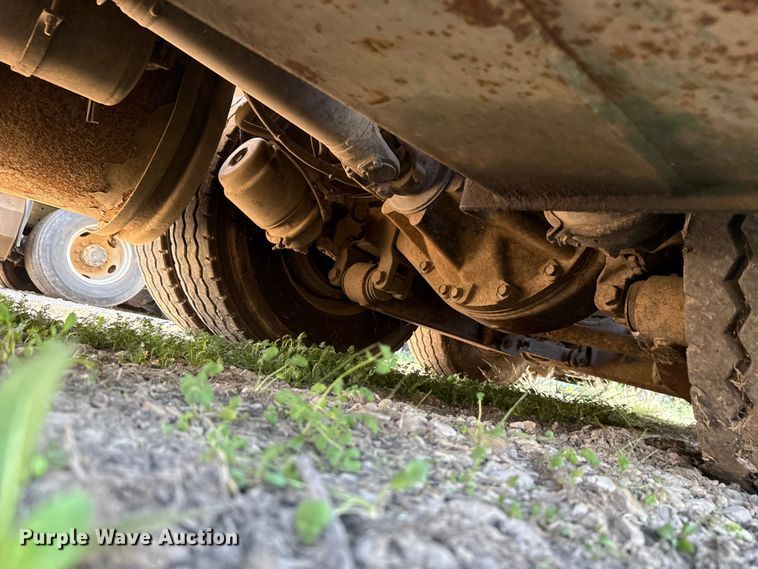 image for item EU5130 2015 Crane Carrier Low Entry refuse truck