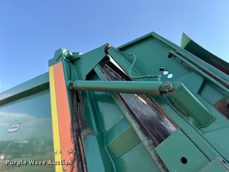 image for item EU5130 2015 Crane Carrier Low Entry refuse truck