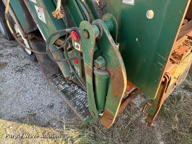 image for item EU5130 2015 Crane Carrier Low Entry refuse truck