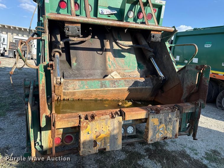 image for item EU5130 2015 Crane Carrier Low Entry refuse truck