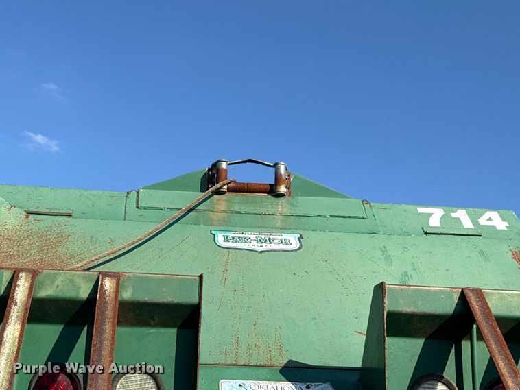 image for item EU5130 2015 Crane Carrier Low Entry refuse truck