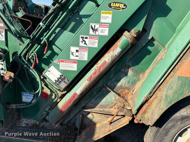 image for item EU5130 2015 Crane Carrier Low Entry refuse truck