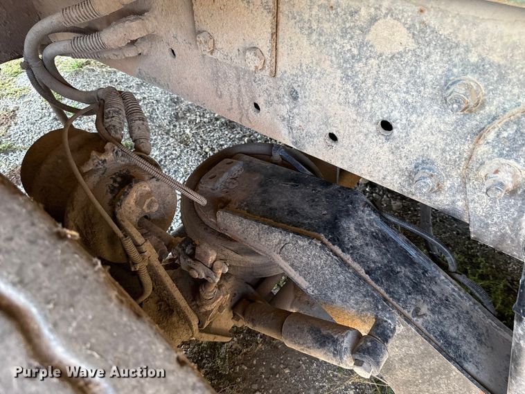 image for item EU5130 2015 Crane Carrier Low Entry refuse truck