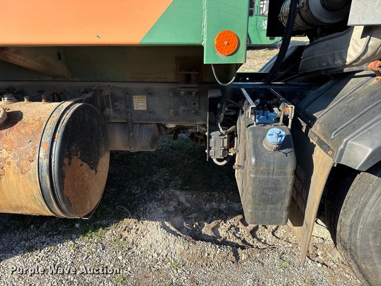 image for item EU5130 2015 Crane Carrier Low Entry refuse truck