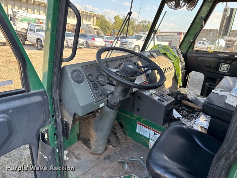 image for item EU5130 2015 Crane Carrier Low Entry refuse truck