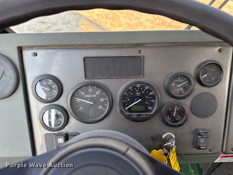 image for item EU5130 2015 Crane Carrier Low Entry refuse truck