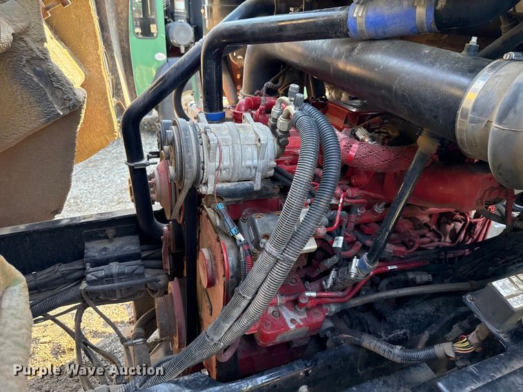 image for item EU5130 2015 Crane Carrier Low Entry refuse truck