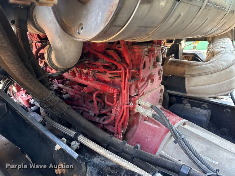 image for item EU5130 2015 Crane Carrier Low Entry refuse truck