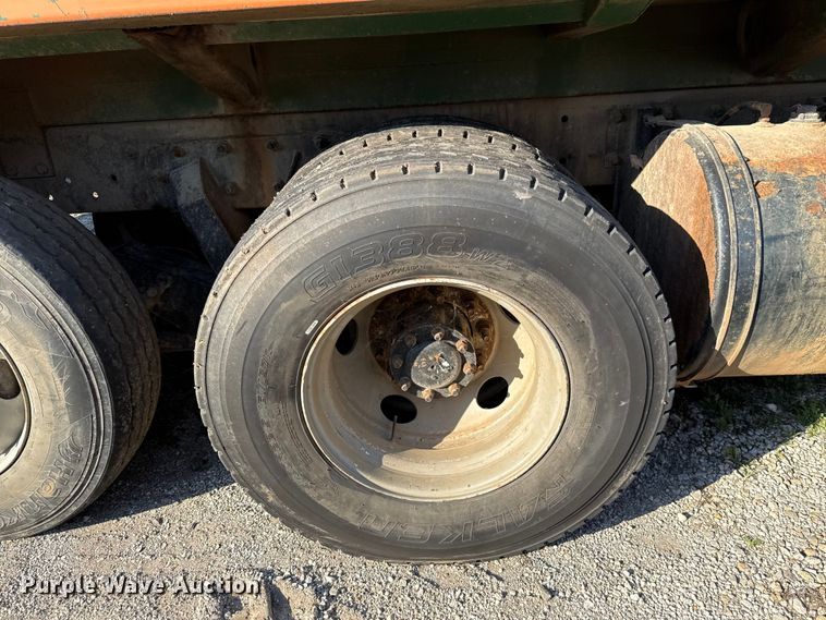 image for item EU5130 2015 Crane Carrier Low Entry refuse truck