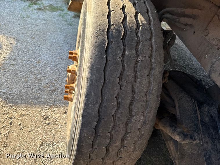 image for item EU5130 2015 Crane Carrier Low Entry refuse truck