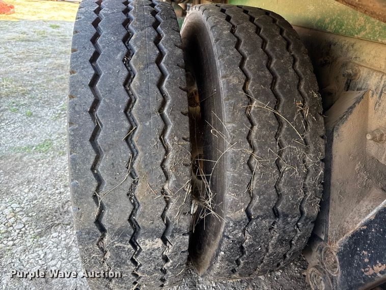 image for item EU5130 2015 Crane Carrier Low Entry refuse truck