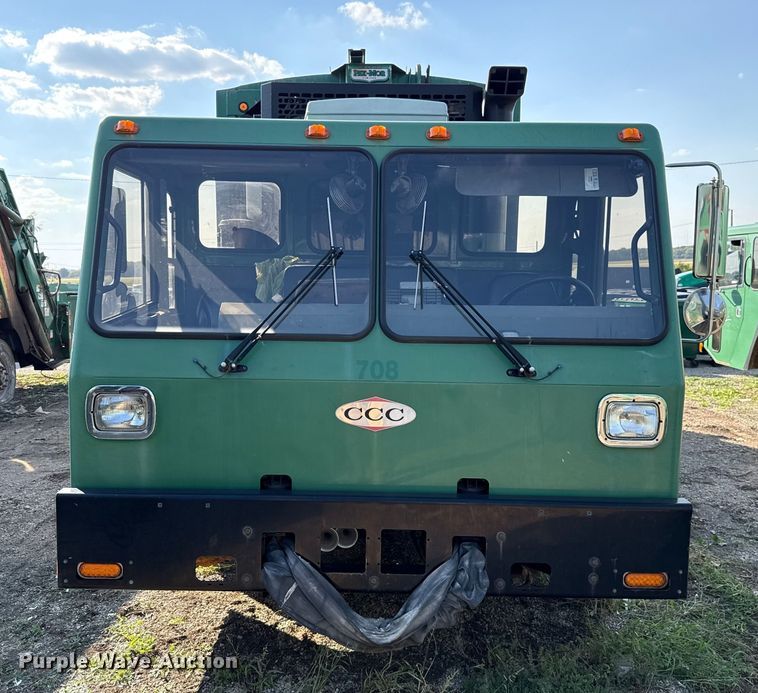 image for item EU5131 2016 Crane Carrier Low Entry refuse truck