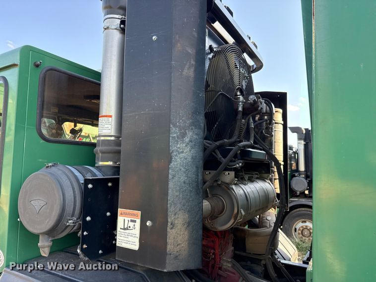 image for item EU5131 2016 Crane Carrier Low Entry refuse truck