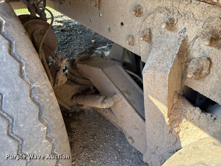 image for item EU5131 2016 Crane Carrier Low Entry refuse truck