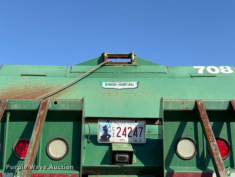 image for item EU5131 2016 Crane Carrier Low Entry refuse truck