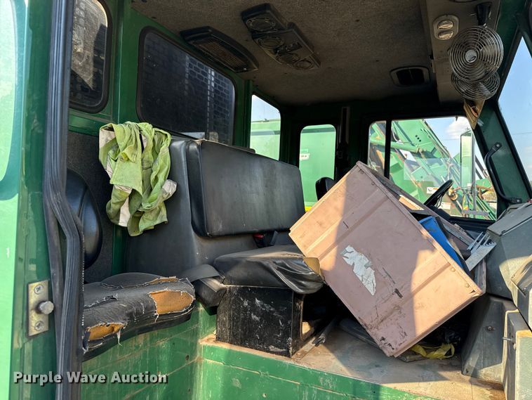 image for item EU5131 2016 Crane Carrier Low Entry refuse truck