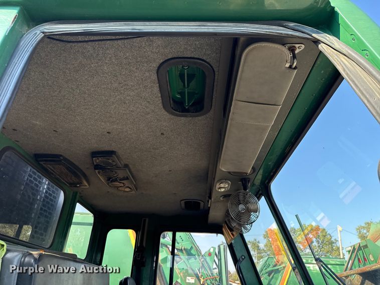 image for item EU5131 2016 Crane Carrier Low Entry refuse truck