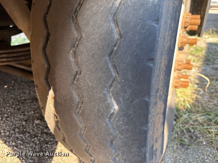 image for item EU5131 2016 Crane Carrier Low Entry refuse truck