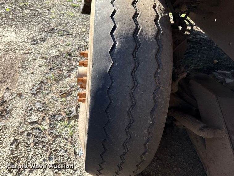 image for item EU5131 2016 Crane Carrier Low Entry refuse truck