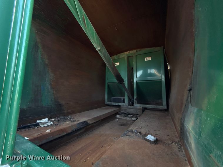 image for item EU5132 2016 Crane Carrier Low Entry refuse truck