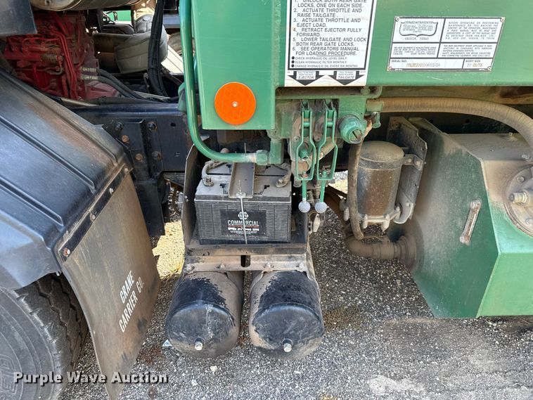 image for item EU5132 2016 Crane Carrier Low Entry refuse truck