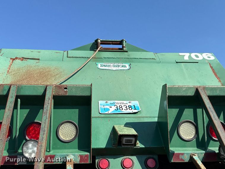 image for item EU5132 2016 Crane Carrier Low Entry refuse truck