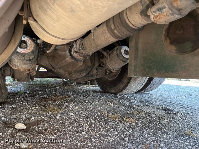 image for item EU5132 2016 Crane Carrier Low Entry refuse truck