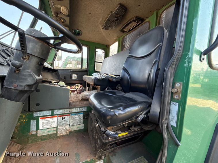 image for item EU5132 2016 Crane Carrier Low Entry refuse truck