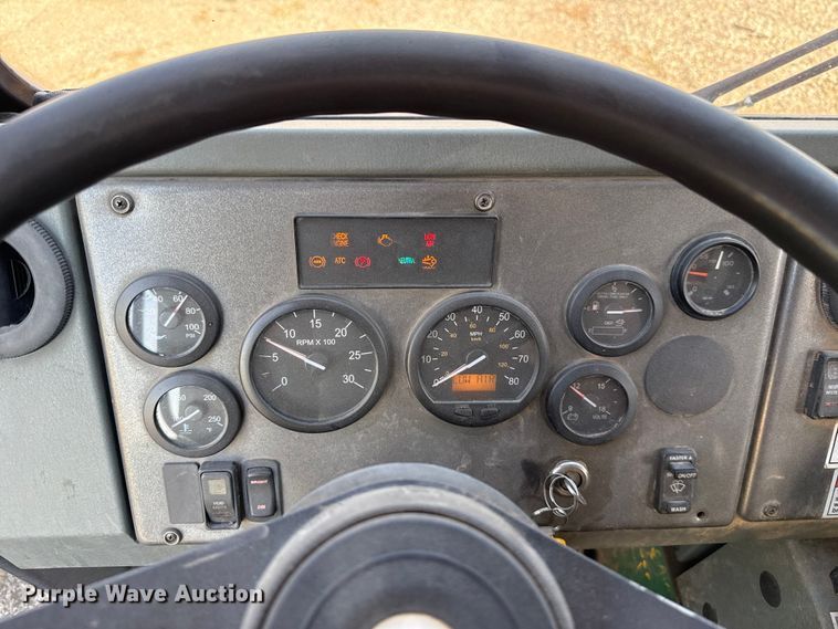 image for item EU5132 2016 Crane Carrier Low Entry refuse truck