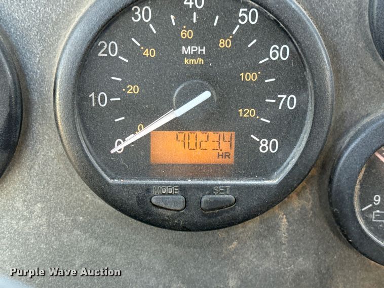 image for item EU5132 2016 Crane Carrier Low Entry refuse truck