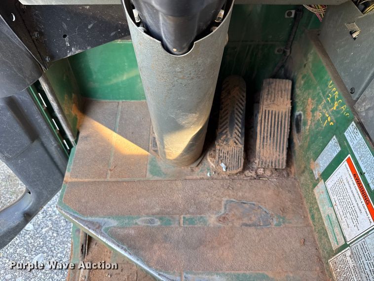 image for item EU5132 2016 Crane Carrier Low Entry refuse truck