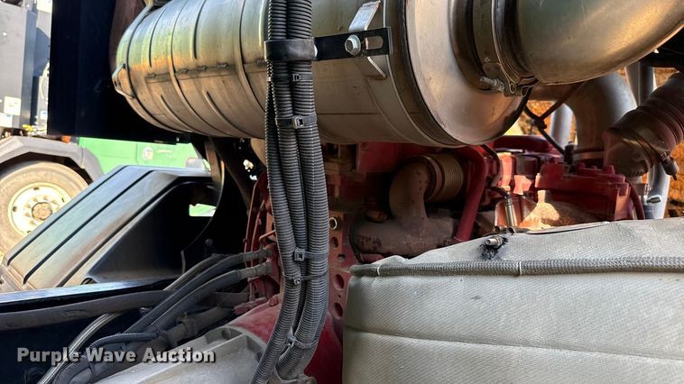 image for item EU5132 2016 Crane Carrier Low Entry refuse truck