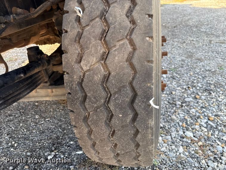 image for item EU5132 2016 Crane Carrier Low Entry refuse truck