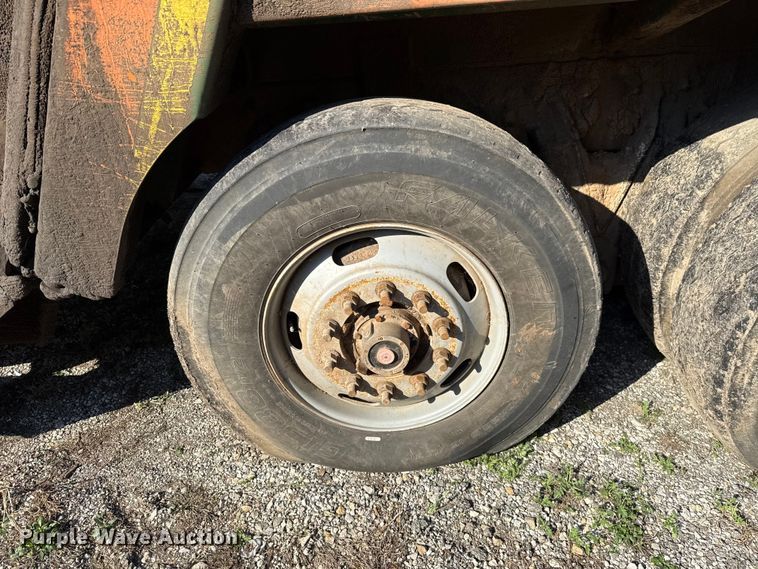 image for item EU5132 2016 Crane Carrier Low Entry refuse truck