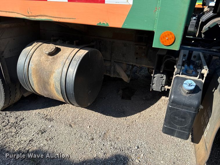 image for item EU5133 2013 Crane Carrier Low Entry refuse truck