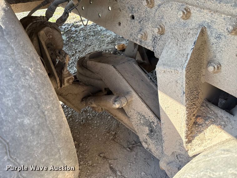 image for item EU5133 2013 Crane Carrier Low Entry refuse truck