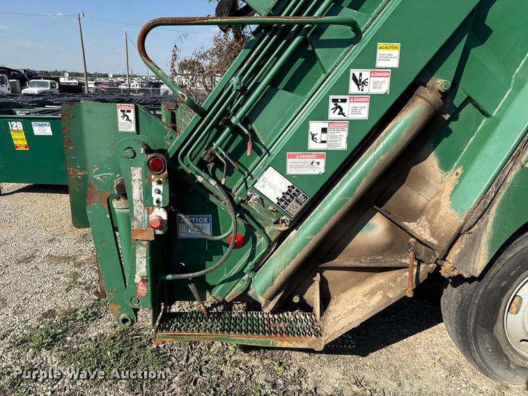 image for item EU5133 2013 Crane Carrier Low Entry refuse truck