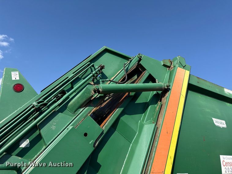 image for item EU5133 2013 Crane Carrier Low Entry refuse truck